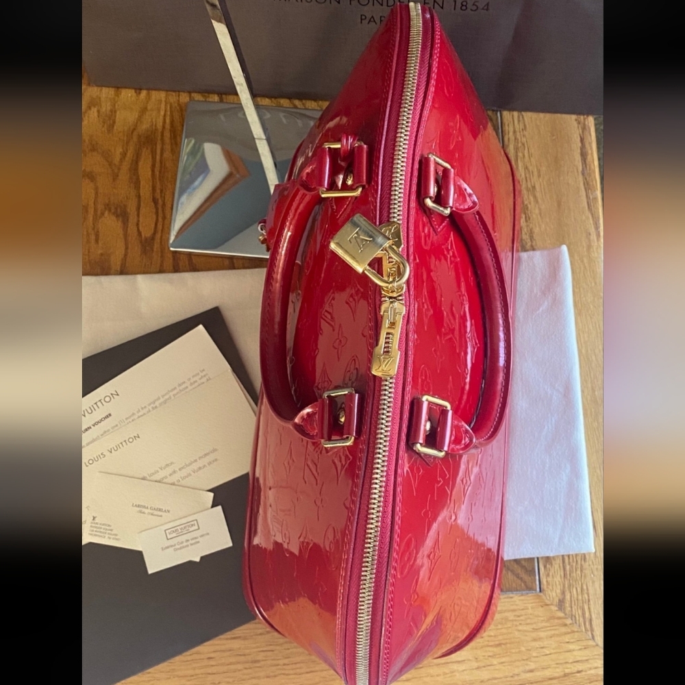Louis Vuitton Monogram Vernis Alma GM (Rose pop color) - Picture 8 of 17